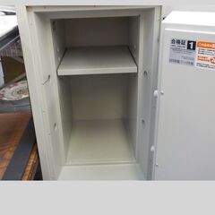 ID:213735   金庫　　ダイヤル　　カギ付きの画像