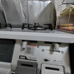 ●●譲渡先確定●●【引っ越し不用品】Rinnaiリンナイ　ガステーブル　ガスコンロ　ガスレンジ　２口　LPガスプロパンガス用　RT64JH7S−CRの画像
