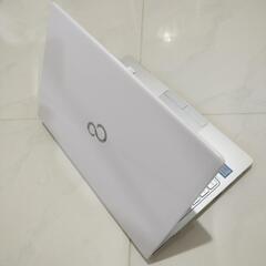 富士通 LIFEBOOK 13インチ SSD ノートパソコン Windows11 Officeの画像