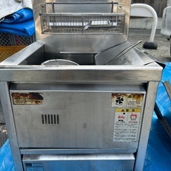 中古厨房 タニコー 卓上フライヤー NB-TCFL-4045G ＬＰガス 400×450×410   フライヤー　 業務用　 厨房機器　 ガスフライヤー　 架台付きの画像