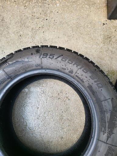 ノーストレック 195/65R15スタッドレスタイヤアルミセット 国産
