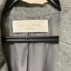 グレー　コートの画像
