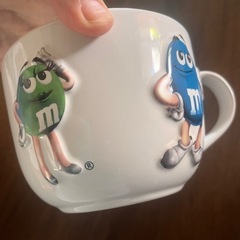 ビッグサイズマグカップ型M&Msの画像