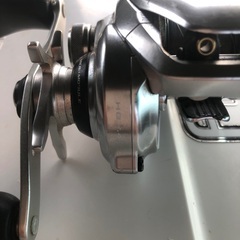 シマノ　メタニウムMGl  16 右巻き HG リールの画像