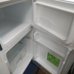 大阪府配送無料！新品未開封 COMFEE 90L 2ドア冷蔵庫 激安品！大阪市 COMFEE' 冷蔵庫 90L 2ドア 右開き ホワイト RCT90WH/E （ 冷蔵庫