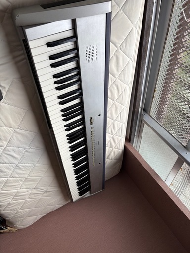 鍵盤楽器、ピアノ KAWAI es1