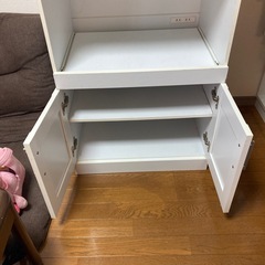 食器棚の画像