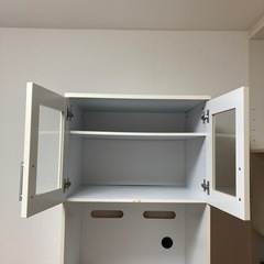食器棚の画像