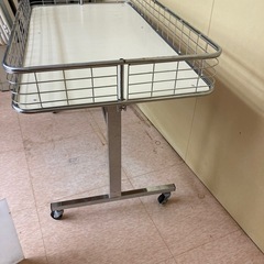 折りたたみ平台ワゴンキャスター付き
の画像