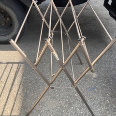 美品　アルミ物干し 