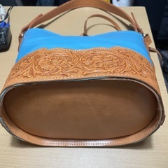 ハンドメイド 革製 ハンドバッグの画像