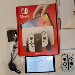 壁掛けテレビとスイッチ有機ELセットの画像