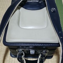 配達発送可能 ランドセル　濃紺色　防犯ブザー付きの画像
