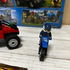 ☆廃盤品☆※訳あり価格※LEGO レゴシティ 60172山のポリスカーとポリス バイク❁¨̮の画像