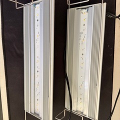アクロ ＴＲＩＡＮＧＬＥ　ＬＥＤ　ＧＲＯＷ　３００　１０００ｌｍ　３０ｃｍ水槽　照明の画像