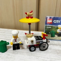 ☆廃盤品☆LEGO レゴシティ 30356 ホットドッグカートと店員 ❁¨̮の画像