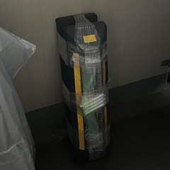 未使用 自宅保管　パーキングブロック 駐車場 輪止め 反射板付き アンカーボルトの画像