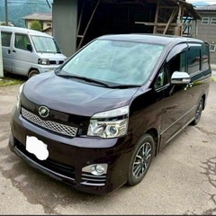【トヨタ ヴォクシー ZS煌II】両側パワスラ／8人乗り／車検付...
