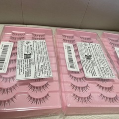 つけまつ毛 まとめ売りの画像