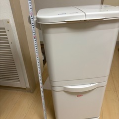 ゴミ箱の画像