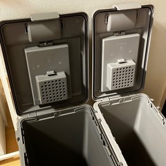 キャスター付きゴミ箱2個セットの画像