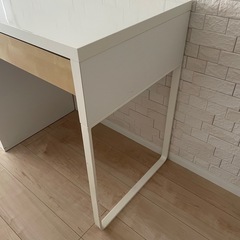 IKEAデスクの画像