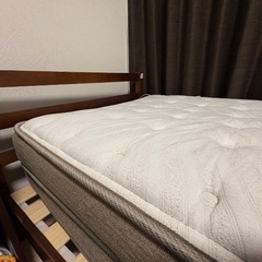 ベットとマットレスセットの画像