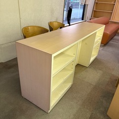 カウンター　棚　の画像
