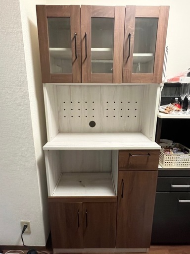 木目調食器棚 (t.o) 津田の収納家具《食器棚、キッチン収納》の中古