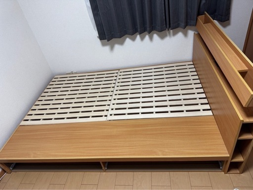 木製ダブルベッドフレーム 収納付き