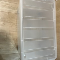 キャスター付き衣装ケースの画像
