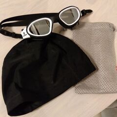 大人用男女兼用スイミングゴーグル(収納ケース付き)、スイミングキャップ