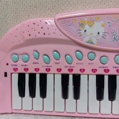 ハローキティ　電子ピアノの画像