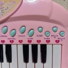 ハローキティ　電子ピアノの画像