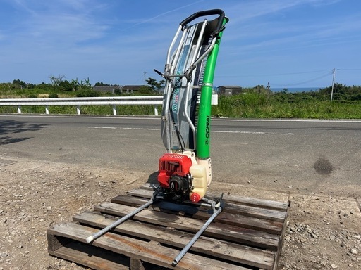 落合 茶刈機　茶摘機　剪枝機 V8-NewZ2 1070(D)茶畑  茶園 バリカン 刈ならし機 2サイクル 2人用バリカン 宮崎 簡易始動動画あり