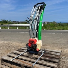 落合 茶刈機　茶摘機　剪枝機 V8-NewZ2 1070(D)茶畑  茶園 バリカン 刈ならし機 2サイクル 2人用バリカン 宮崎 簡易始動動画ありの画像