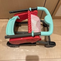 おもちゃのベビーカーの画像