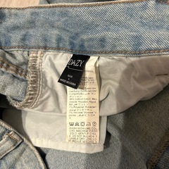 デニムパンツの画像