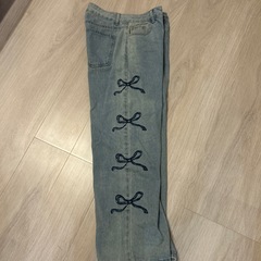 デニムパンツの画像
