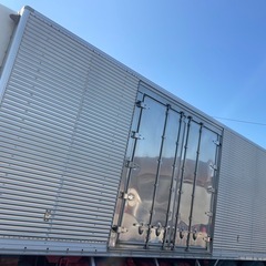 冷凍箱　保冷　コンテナ　物置　車庫　BOX　