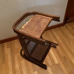 籐の正座椅子の画像