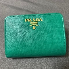 PRADA 財布