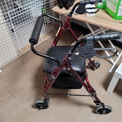 歩行器 座れる 買い物カゴ付き ブレーキ付き 介護 介助の画像