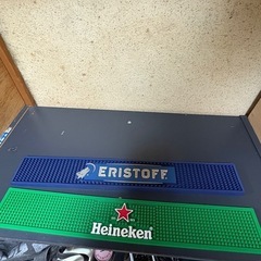 ワインクーラーとピッチャーと氷入れバーマットの画像