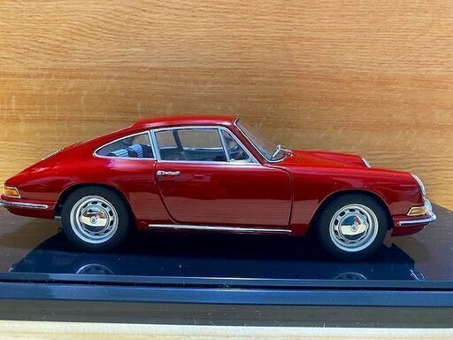 1/18ミニカー オートアート製ポルシェ911 1964（赤）