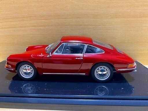 1/18ミニカー オートアート製ポルシェ911 1964（赤）