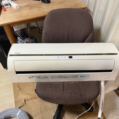 エアコン　TOSHIBA 2.2kw