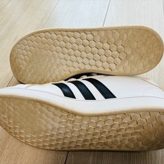 adidas スニーカー24.5cmの画像
