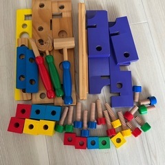 工具　おもちゃ　木の画像