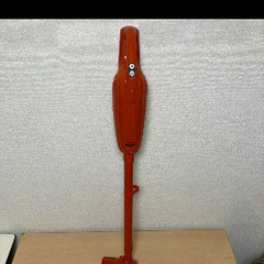 Makitaマキタ掃除機オレンジ色の画像